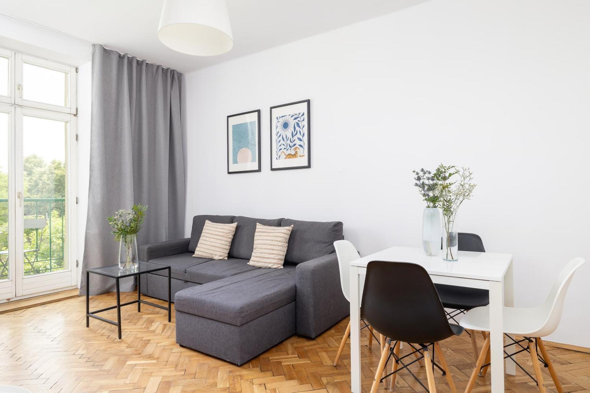 1-Bedroom Apartment With Balcony - Dluga 65 Kraków Eksteriør billede
