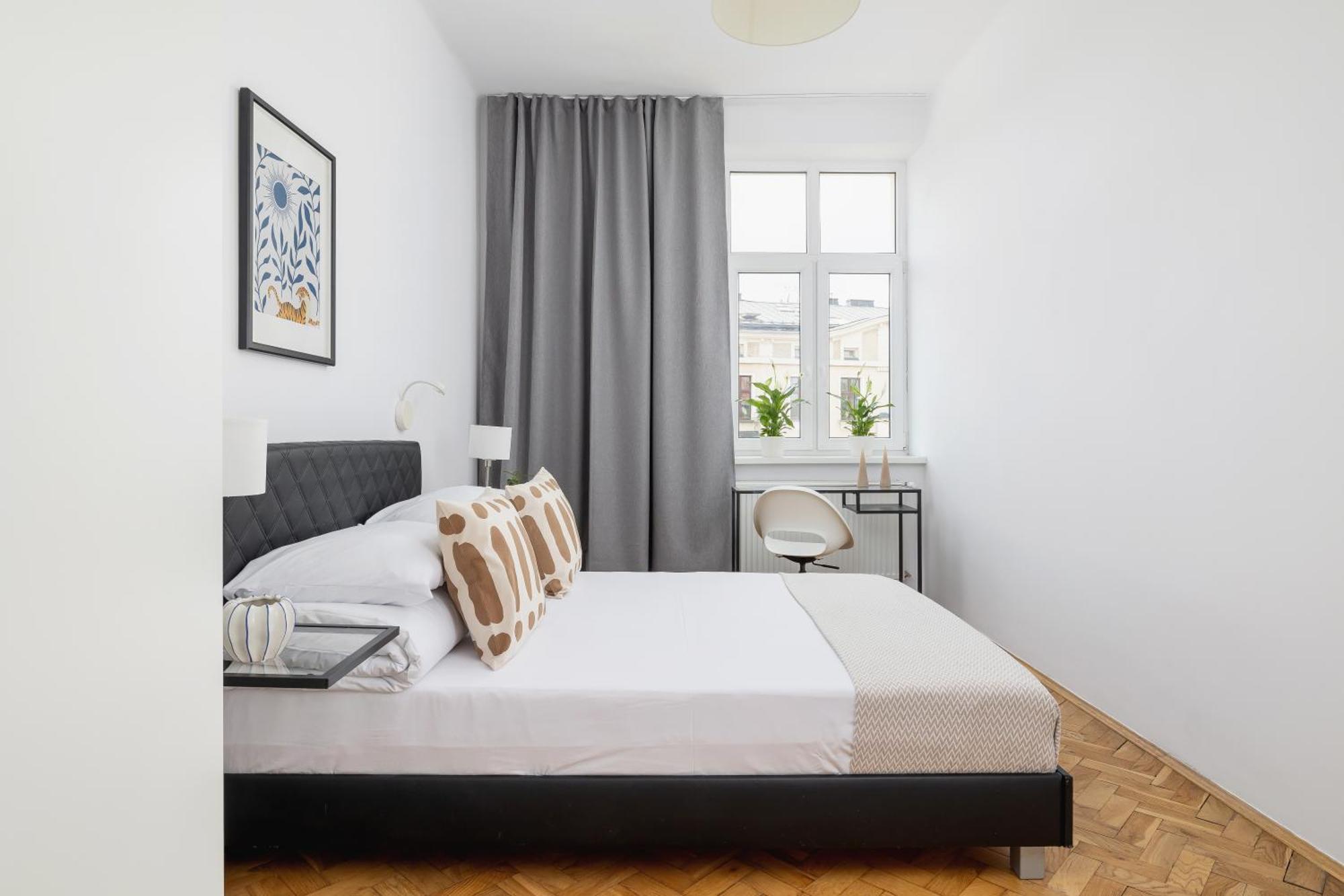 1-Bedroom Apartment With Balcony - Dluga 65 Kraków Eksteriør billede