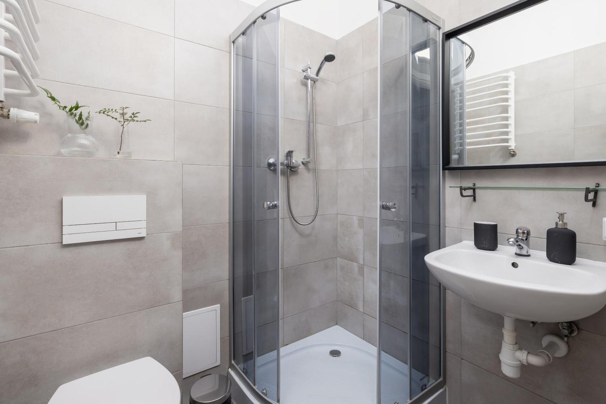 1-Bedroom Apartment With Balcony - Dluga 65 Kraków Eksteriør billede