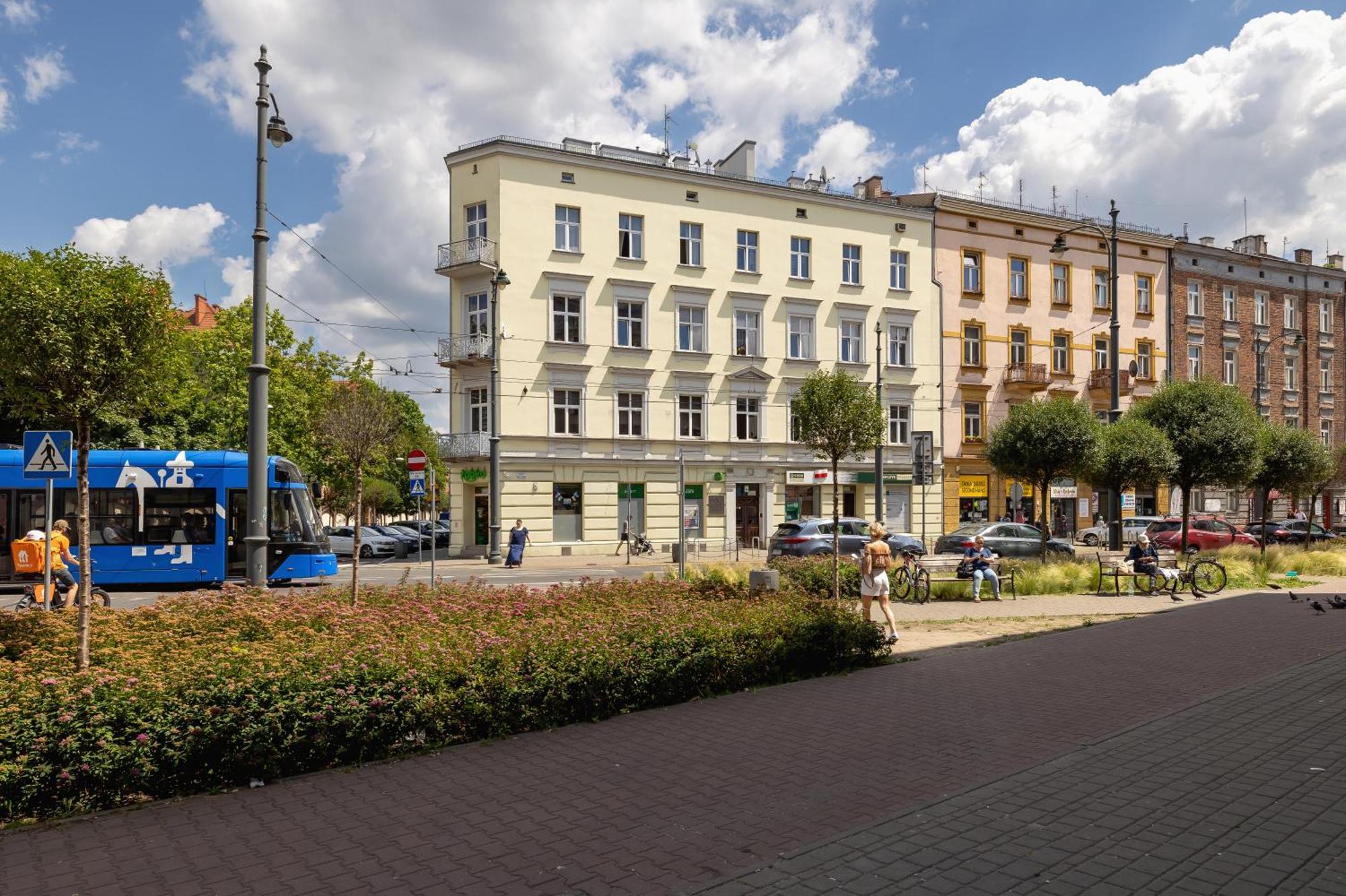 1-Bedroom Apartment With Balcony - Dluga 65 Kraków Eksteriør billede